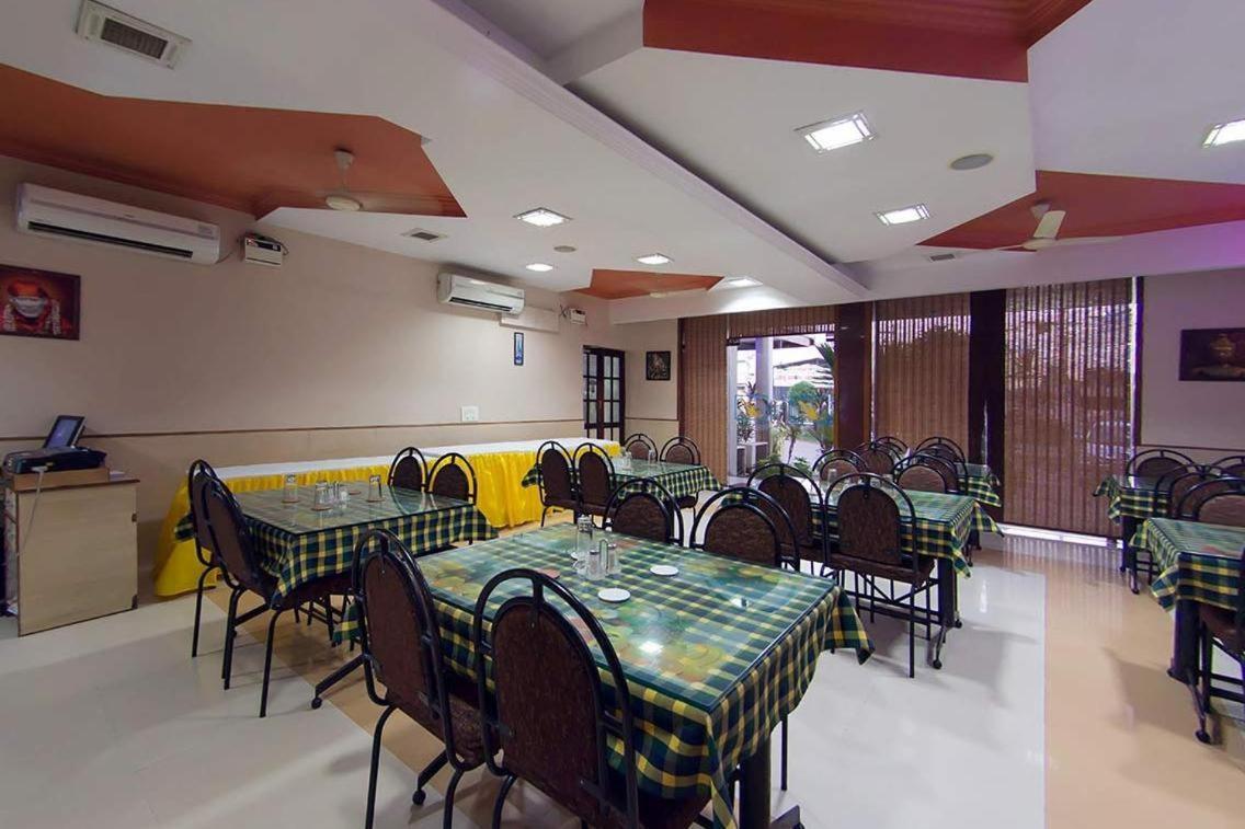 Hotel Vels Court Palni Exterior foto